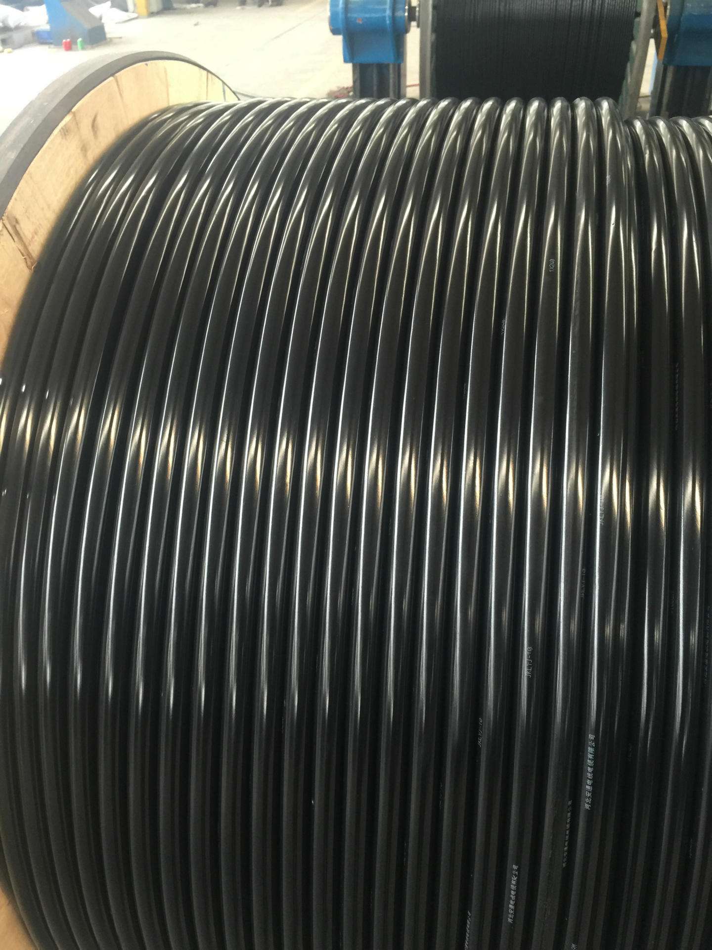 架空絕緣電纜